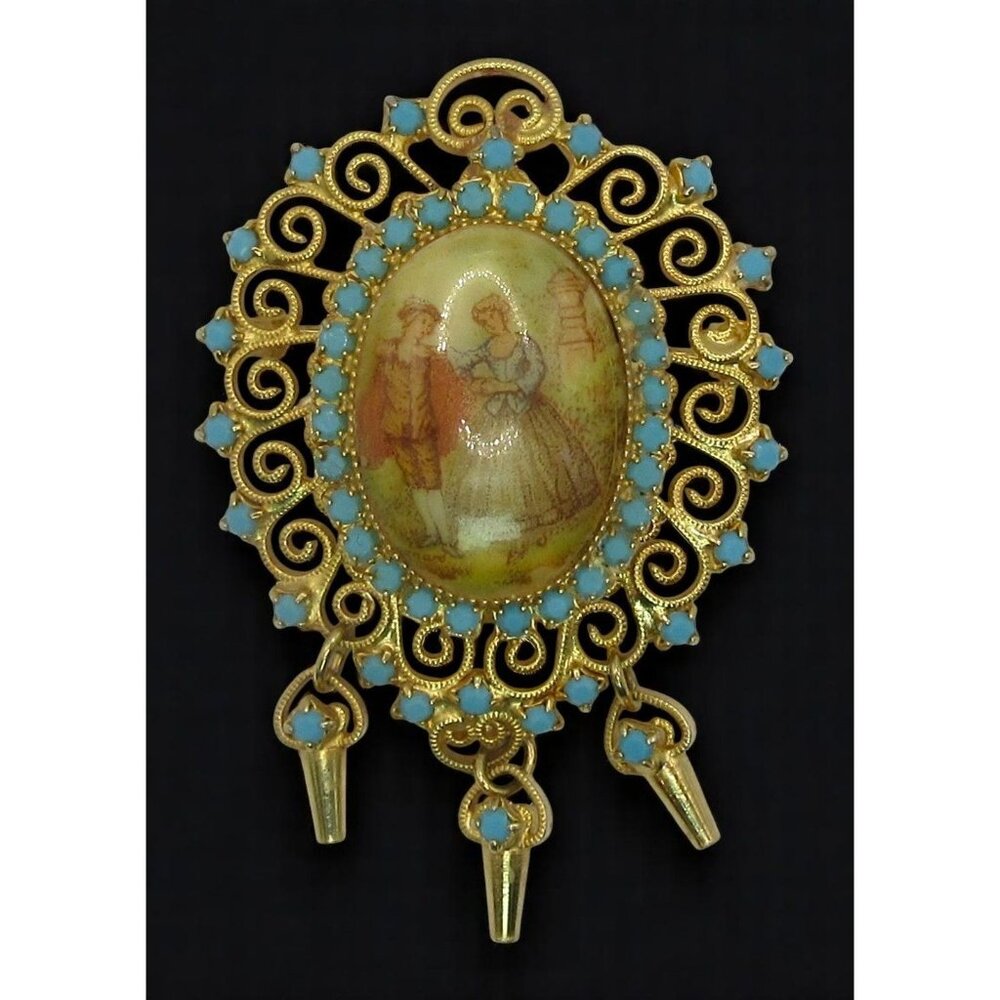 Vintage Juliana D&E Gold Tone Blue Rhinestone Limoges Courting Couple Brooch